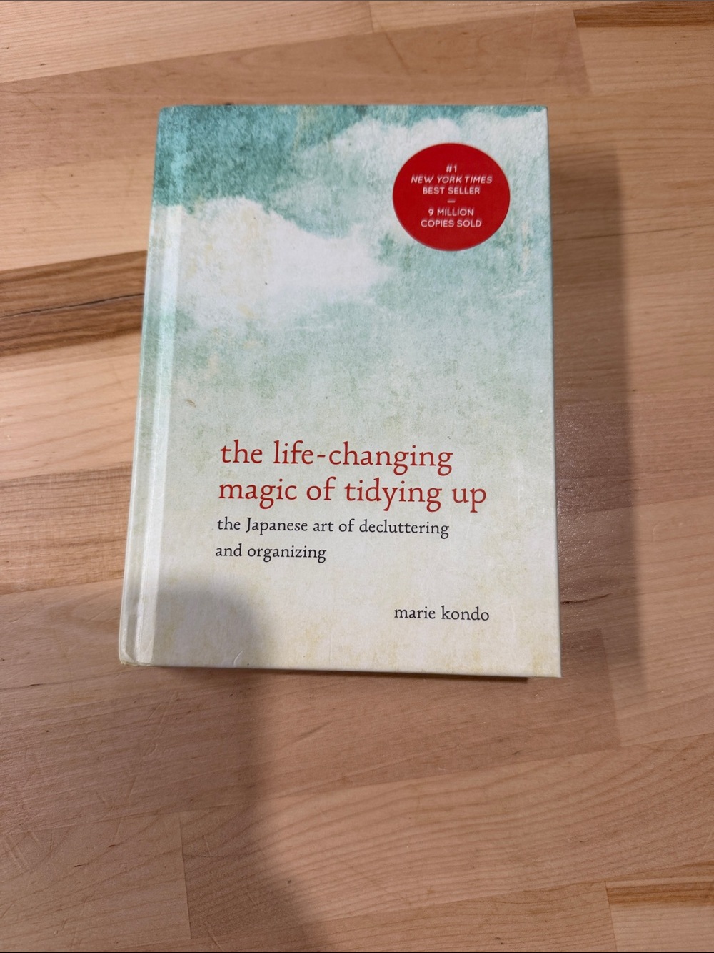 Marie Kondo The Life-Changing Magic of Tidying Up – White/Green Hardcover